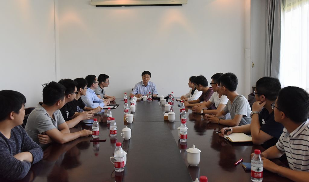 学生代表座谈会